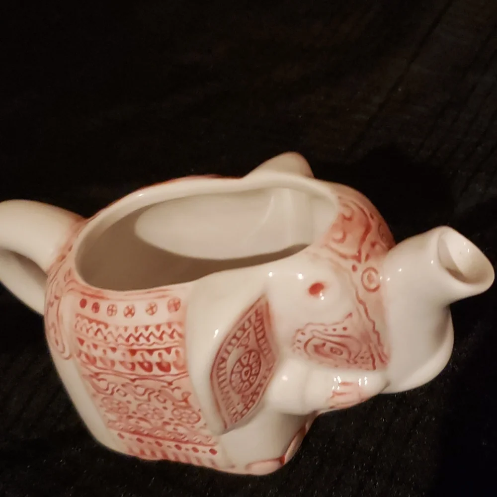 Elephant Creamer. - Picture 4 of 7